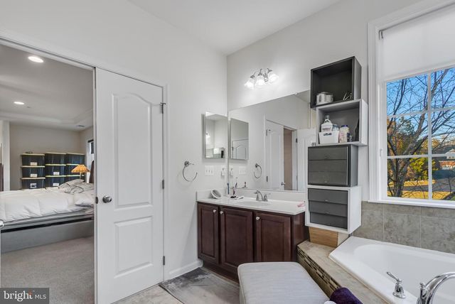 6812 OSBORNE HILL DR, Upper Marlboro, MD 20772