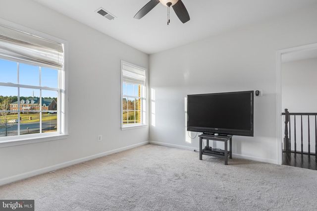 6812 OSBORNE HILL DR, Upper Marlboro, MD 20772