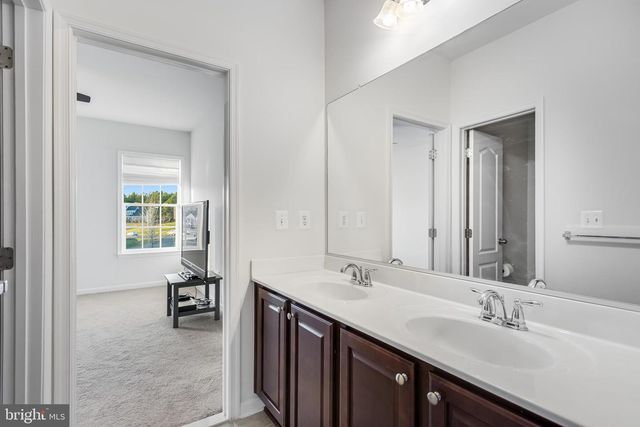 6812 OSBORNE HILL DR, Upper Marlboro, MD 20772