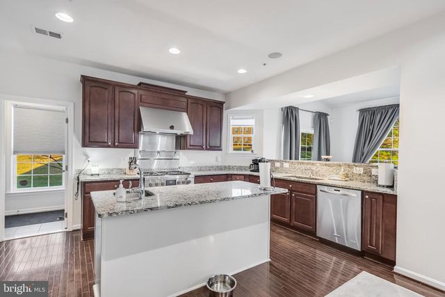 6812 OSBORNE HILL DR, Upper Marlboro, MD 20772