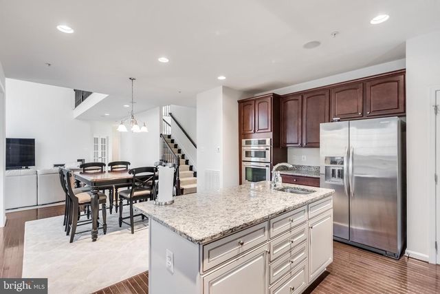 6812 OSBORNE HILL DR, Upper Marlboro, MD 20772