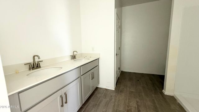 24087 W HUNTINGTON Drive, Buckeye, AZ 85326