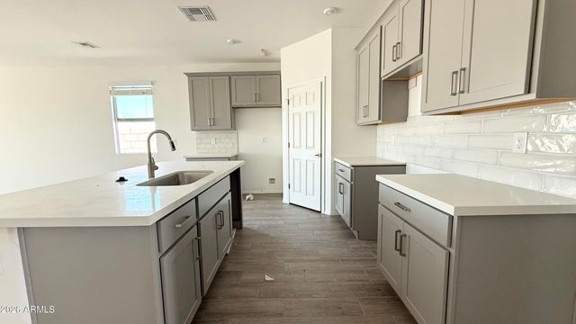 24087 W HUNTINGTON Drive, Buckeye, AZ 85326