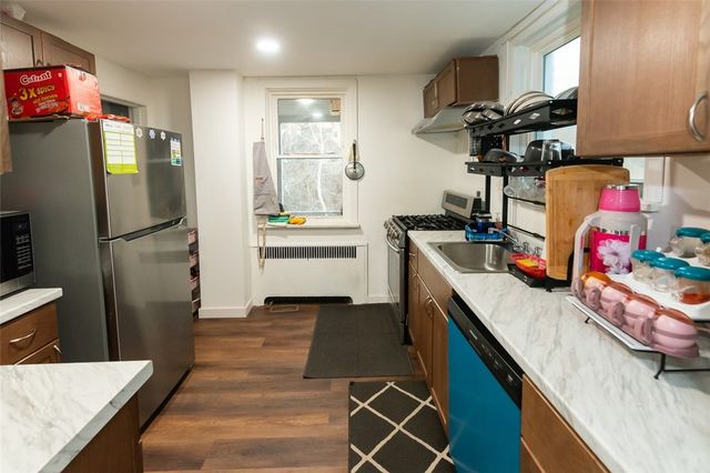 230 Maytide St 230, Carrick, PA 15227