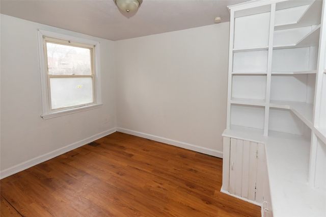 230 Maytide St 230, Carrick, PA 15227