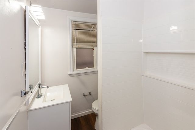 230 Maytide St 230, Carrick, PA 15227