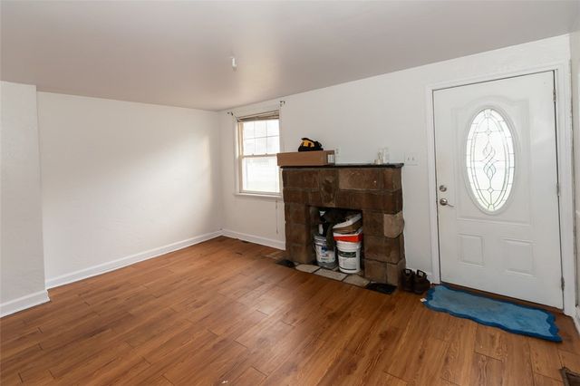 230 Maytide St 230, Carrick, PA 15227