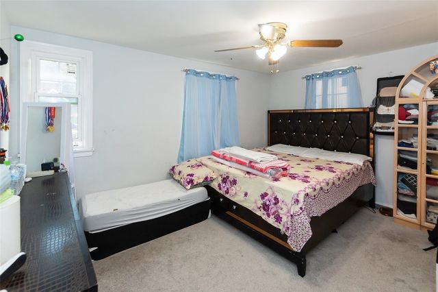 230 Maytide St 230, Carrick, PA 15227