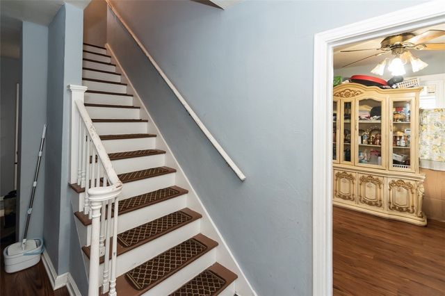 230 Maytide St 230, Carrick, PA 15227