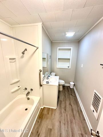 715 Ann Street, Brookhaven, MS 39601