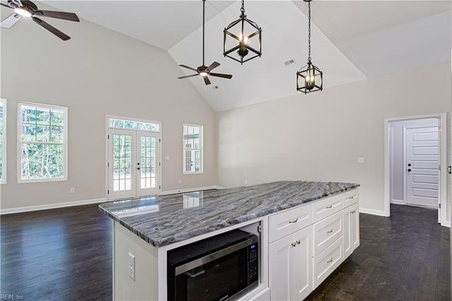 19 Grove AVE, Suffolk, VA 23434