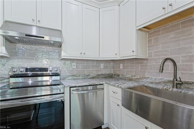 19 Grove AVE, Suffolk, VA 23434