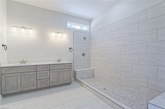 19 Grove AVE, Suffolk, VA 23434