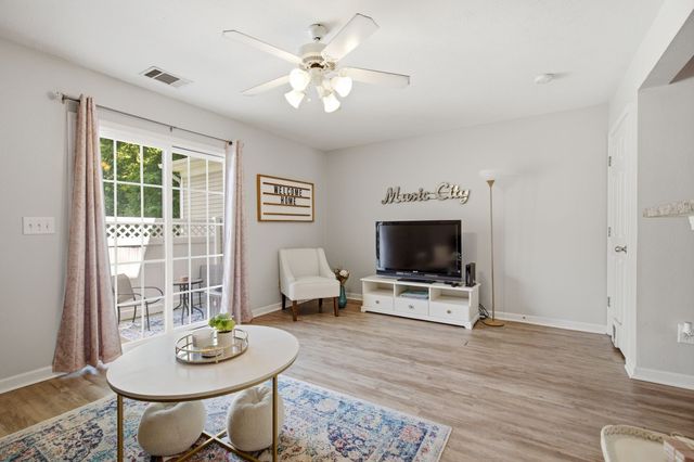 1974 Shaylin Loop, Antioch, TN 37013