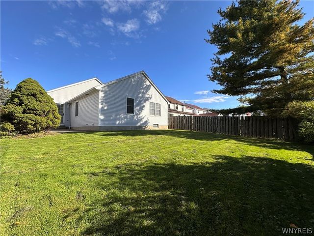 16 Hubbardston Place, Amherst, NY 14228
