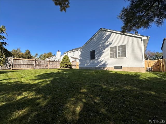 16 Hubbardston Place, Amherst, NY 14228