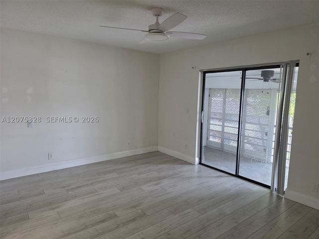 3361 NW 85th Ave 305, Coral Springs, FL 33065