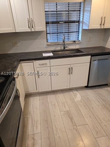 3361 NW 85th Ave 305, Coral Springs, FL 33065