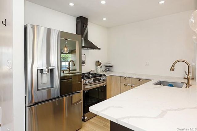 269 N Suffolk Avenue, Massapequa, NY 11758