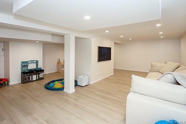 269 N Suffolk Avenue, Massapequa, NY 11758
