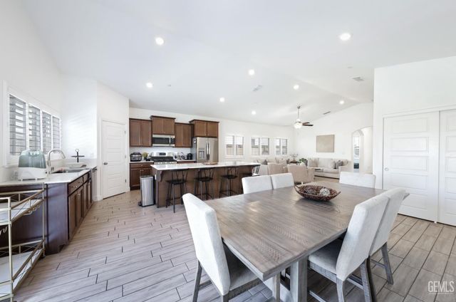 9208 Willow Terrace Drive, Shafter, CA 93263