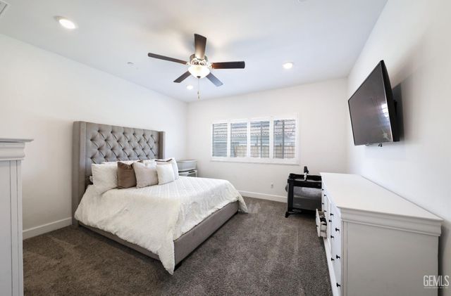 9208 Willow Terrace Drive, Shafter, CA 93263
