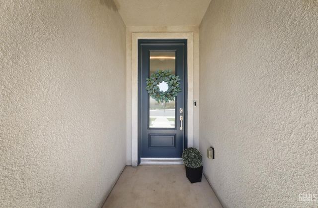 9208 Willow Terrace Drive, Shafter, CA 93263