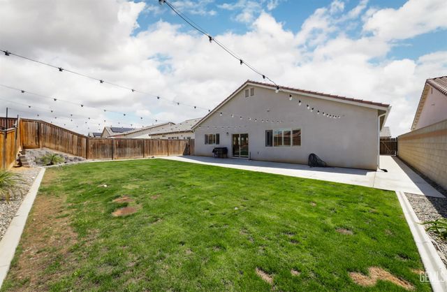 9208 Willow Terrace Drive, Shafter, CA 93263
