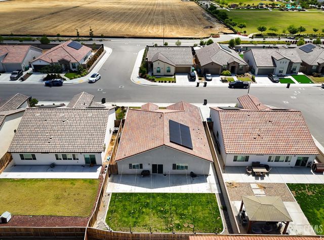 9208 Willow Terrace Drive, Shafter, CA 93263