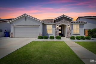9208 Willow Terrace Drive, Shafter, CA 93263