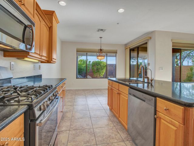 2927 W PLUM HOLLOW Drive, Anthem, AZ 85086