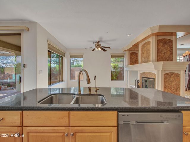 2927 W PLUM HOLLOW Drive, Anthem, AZ 85086
