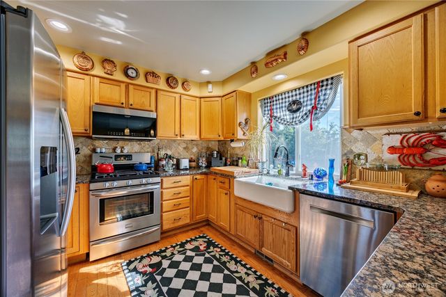 2419 California Avenue E, Manchester, WA 98366
