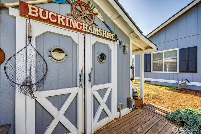 2419 California Avenue E, Manchester, WA 98366