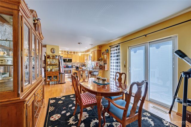 2419 California Avenue E, Manchester, WA 98366