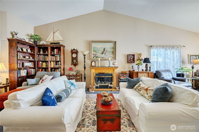 2419 California Avenue E, Manchester, WA 98366
