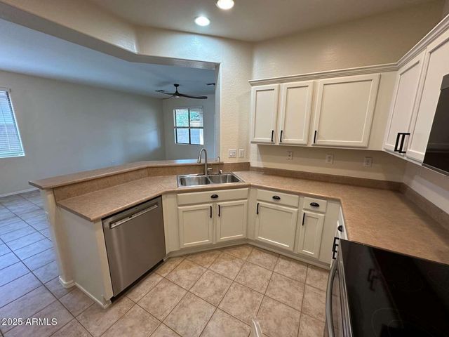 39508 N PRAIRIE Lane, Anthem, AZ 85086