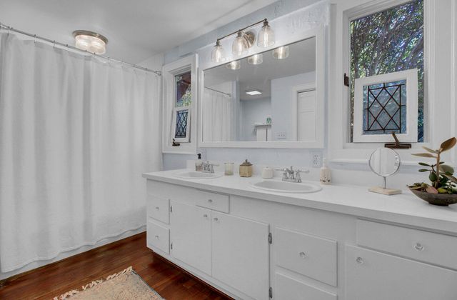 517 W Carolina Avenue, Summerville, SC 29483