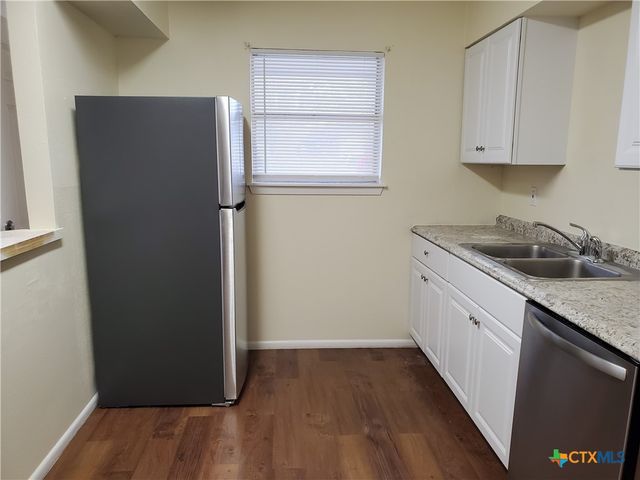 300 Milam Street 4, Seguin, TX 78155