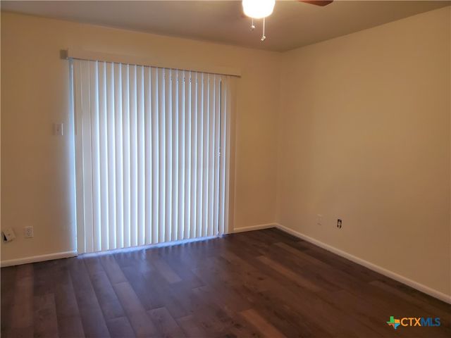 300 Milam Street 4, Seguin, TX 78155