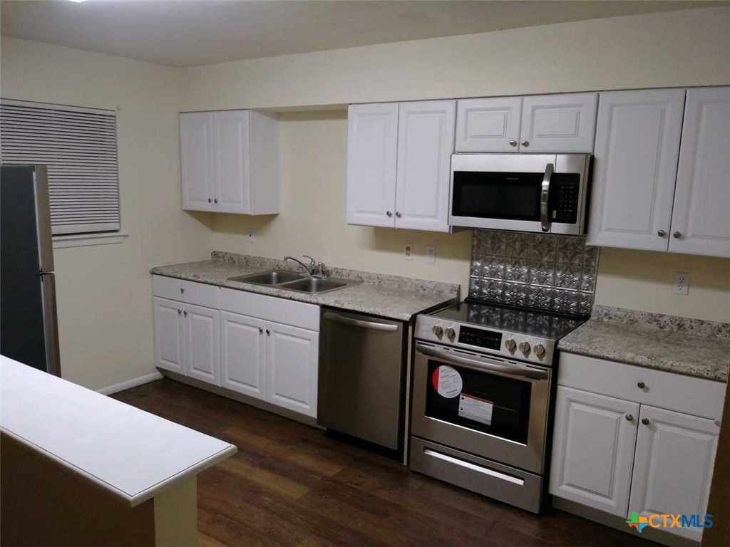 300 Milam Street 4, Seguin, TX 78155