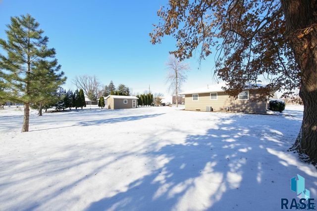 609 S Main St Street, Lennox, SD 57039