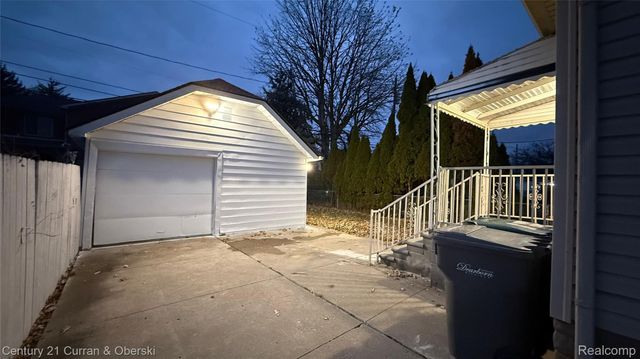 7639 Ternes Street, Dearborn, MI 48126