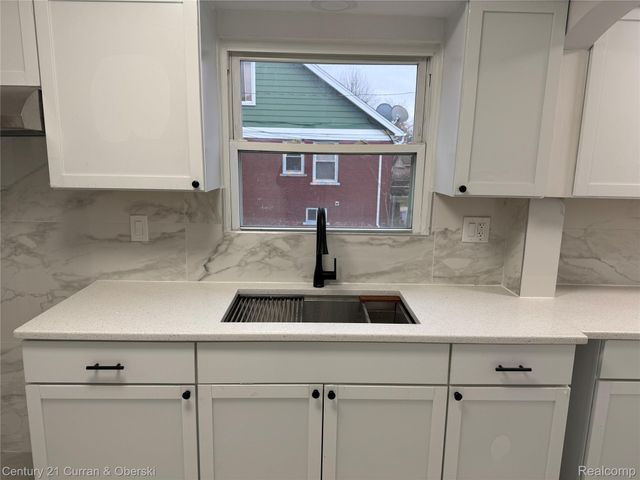 7639 Ternes Street, Dearborn, MI 48126