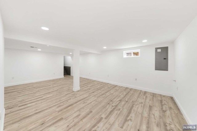 48 Garwood CT E, Garfield, NJ 07026