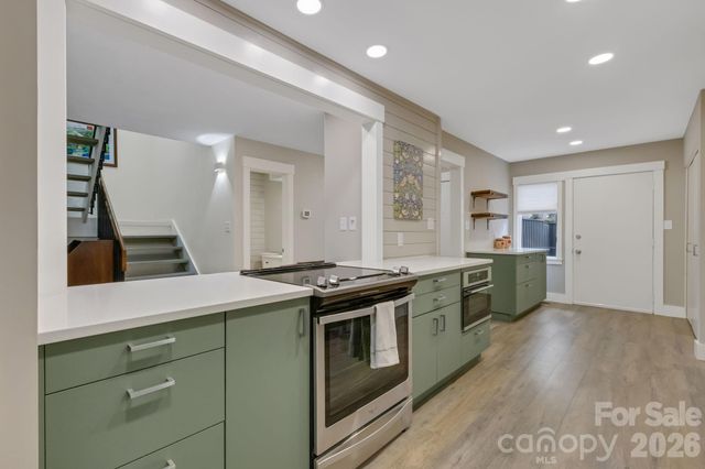 403 Crowfields Drive, Asheville, NC 28803