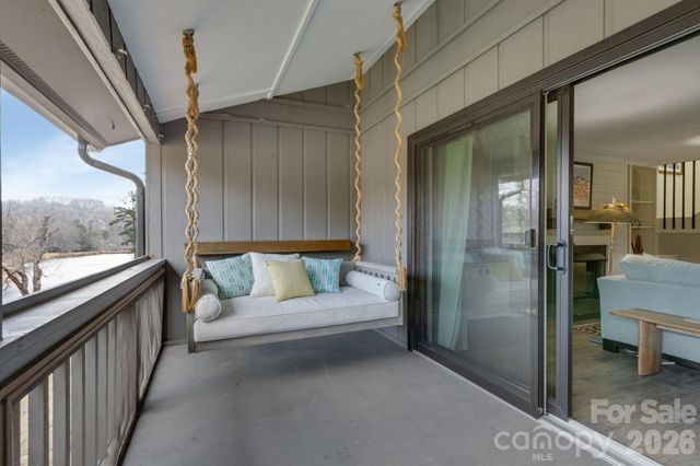 403 Crowfields Drive, Asheville, NC 28803