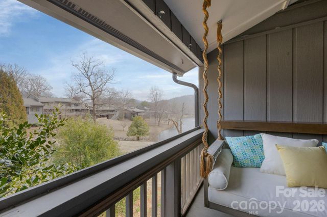403 Crowfields Drive, Asheville, NC 28803