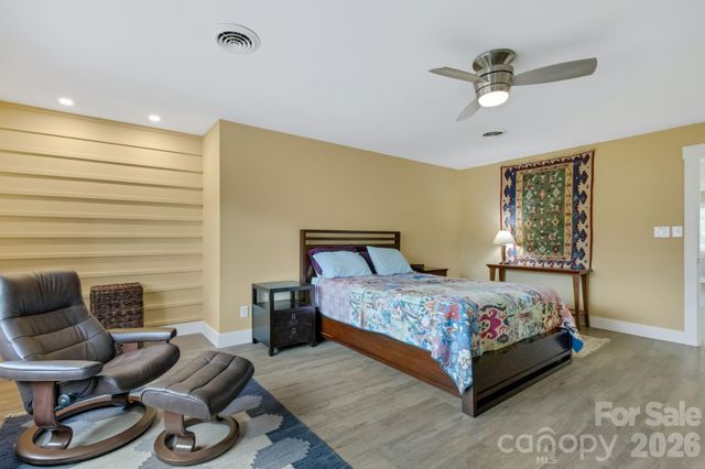 403 Crowfields Drive, Asheville, NC 28803