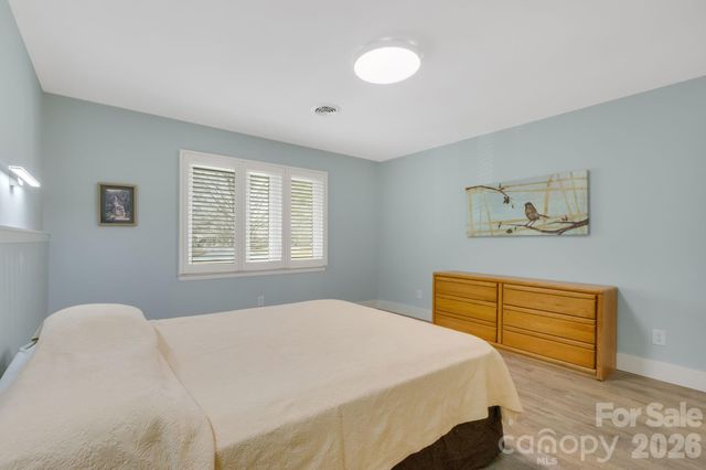 403 Crowfields Drive, Asheville, NC 28803